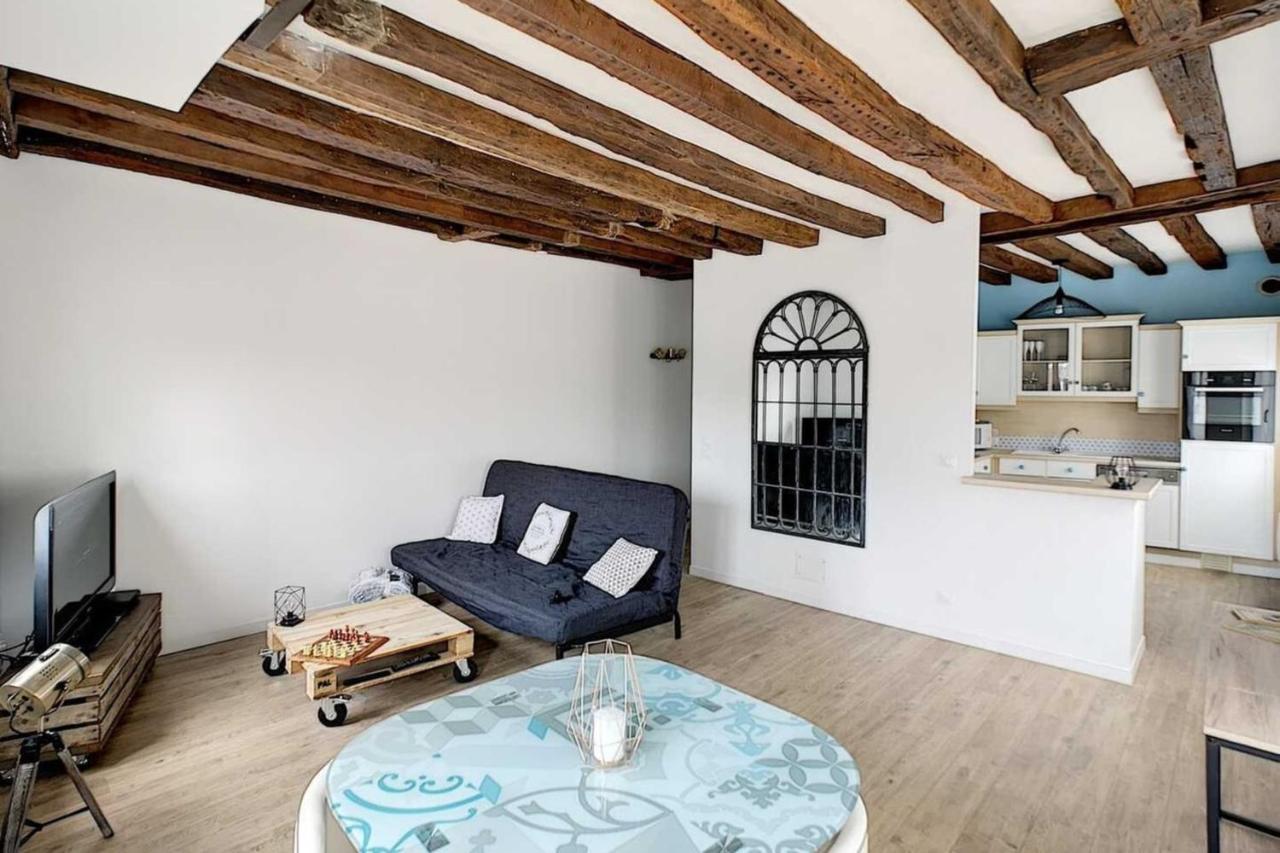 Appartement Le Boudoir d'Adélaïs - duplex in the center of Amboise Extérieur photo