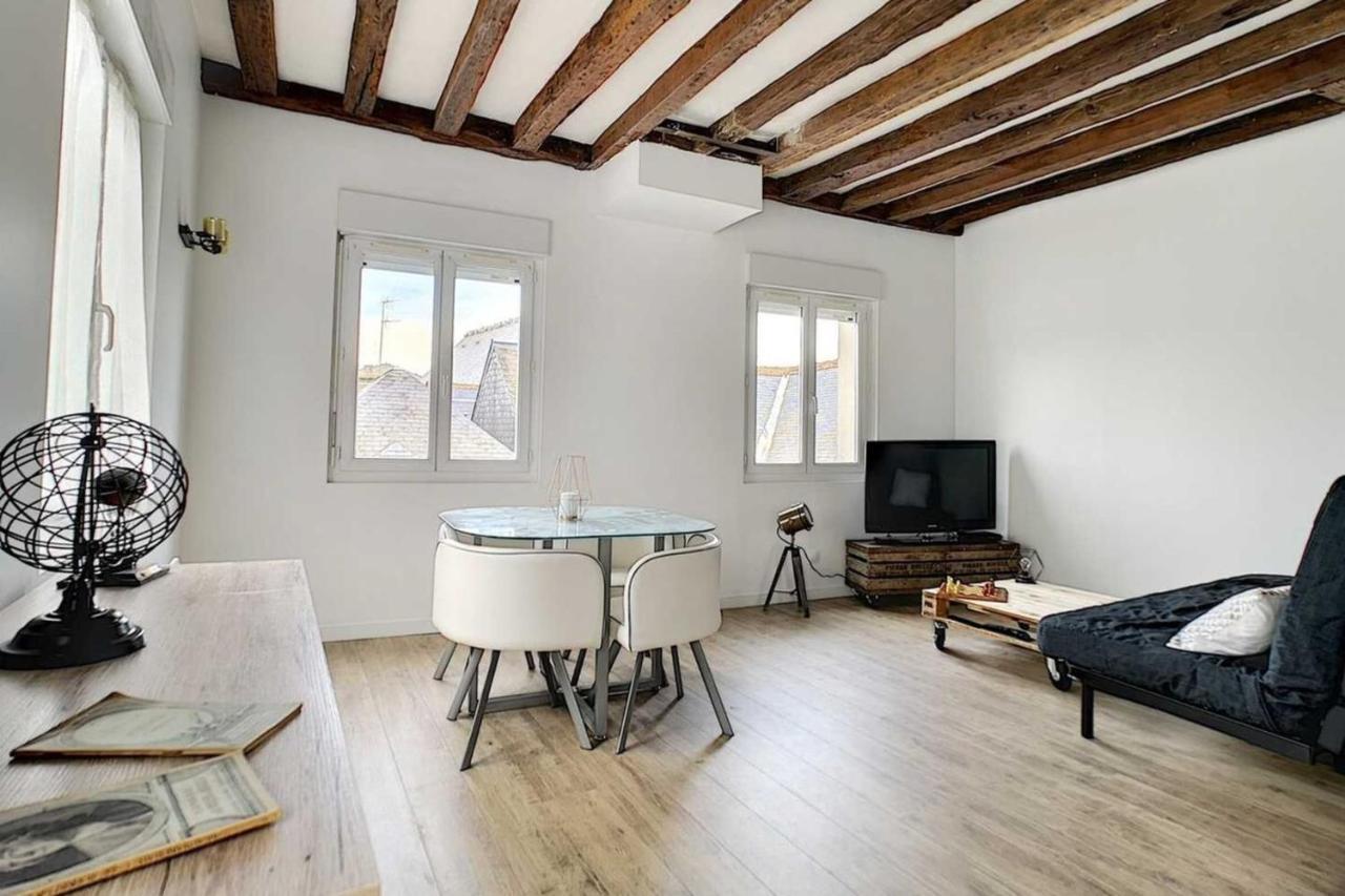 Appartement Le Boudoir d'Adélaïs - duplex in the center of Amboise Extérieur photo